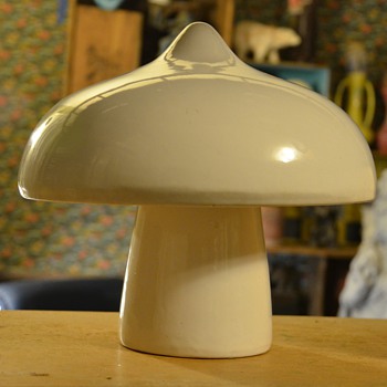 Ceramic Garden Mushroom - Another Mushroom Mystery!