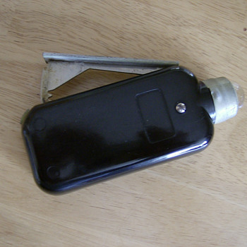 Flash-Master  The Everlasting Flashlight - Tools and Hardware