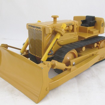 IH TD-25 Crawler - Model Cars