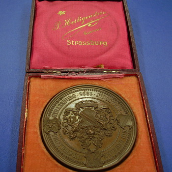 Huge 1895 Medallion