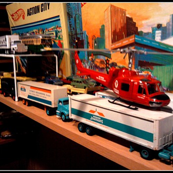 Howard Johnson restaurants were a staple when we went out to eat in the 60's and early 70's. I only know of one near Newark DE - Model Cars