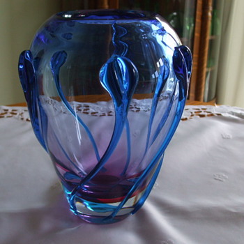 LOETZ or MURANO or something else? Lamprey VASE - Art Glass