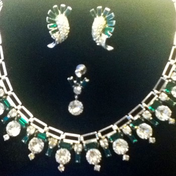 Beautiful but Incomplete Choker and Earring Set