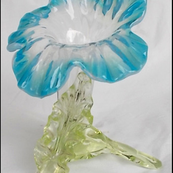 Kralik flower (yet another ) - Art Glass
