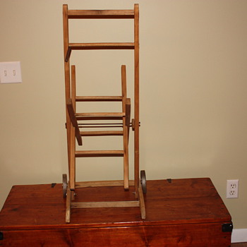 unknown item (Can anyone tell me what this is?) - Folk Art