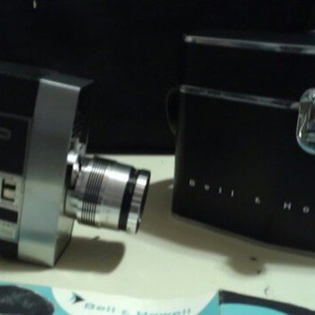 bell and howell 8mm zoomatic 414 MINT condition scratchless