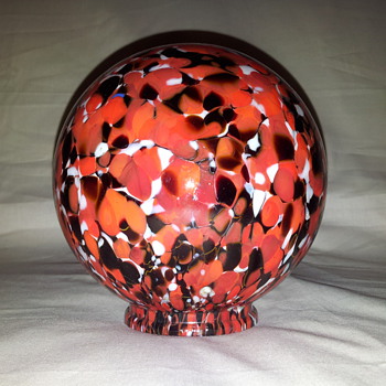 Stunning red/black/white globe - Lamps