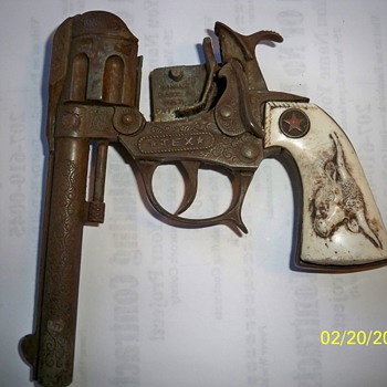 HUBLEY SMOKING "TEX" FOUND METAL DETECTING FROZEN GROUND FEB...MAINE>>>
