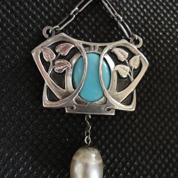 Jugendstil Pendant with Floral Motif. Probably from Germany around 1900. - Fine Jewelry