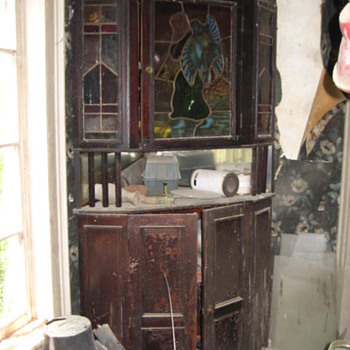 Corner Cabinet(I think)