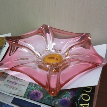 Art Glass Ashtray Heavy pink chalet? - Art Glass