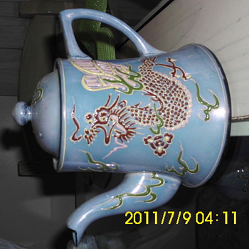 Dragon teapot - Asian