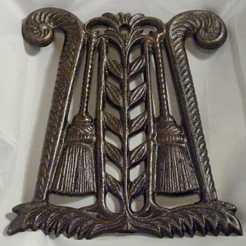 WILTON Tassle and grain ~ no handle and no heart ~ No.10 - Kitchen
