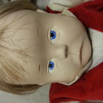 Help identify doll "Laura 81" is signed on the neck a handmade doll 