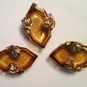 A trio of salts, intaglio czech - Glassware