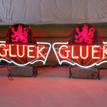 1940's Gluek neon beer signs
