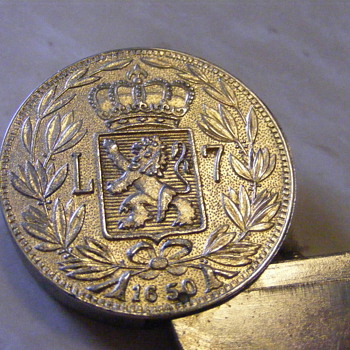 Flip-top coin stamp lighter? - Tobacciana