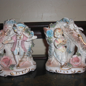 porcelain figurines vases? - Art Pottery
