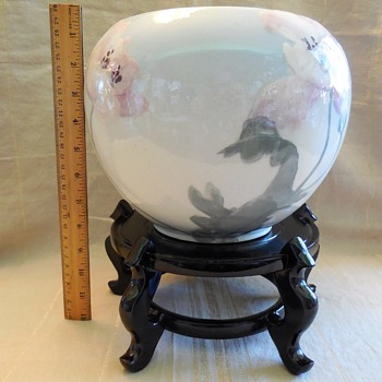 A Little Help! American Art Pottery Jardiniere I Think! &:^) - Pottery