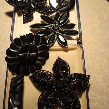 My favourite mourning brooches