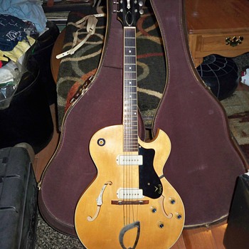 1960 guild accustic electric T-100-B-D-P   