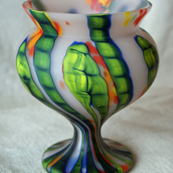 Kralik Bambus with a satin type finish - Not sure on shape name... - Art Glass