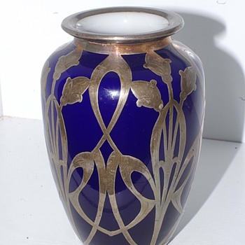 Silver-caged vase, 4 1/2" tall, marked STERLING, KIE, 196, 83-187 - Art Glass