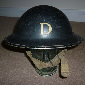 British Doctors WW11 helmet - Military and Wartime
