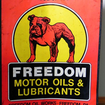 Information on a Freedom Motor Oil & Lubricants sign