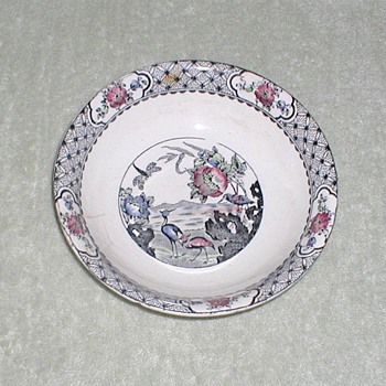 W.R. Midwinter Burslem England "Moyen" pattern bowl
