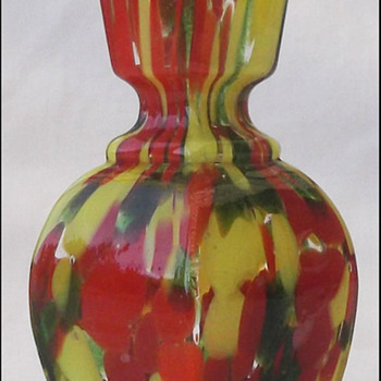 HEXAGONAL AVENTURINE VASE  - Art Glass
