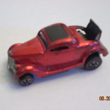 collection of 24 red line hot wheels - Model Cars