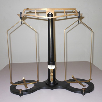 Central Scientific Company Balance Beam Scale. circa 1918