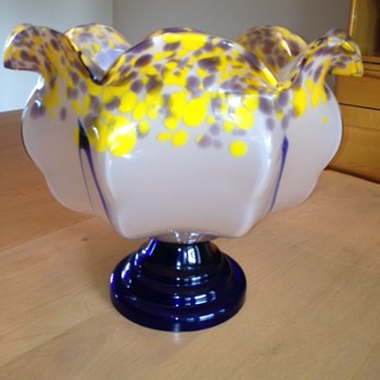 Big Kralik - Knuckle bowl - Art Glass