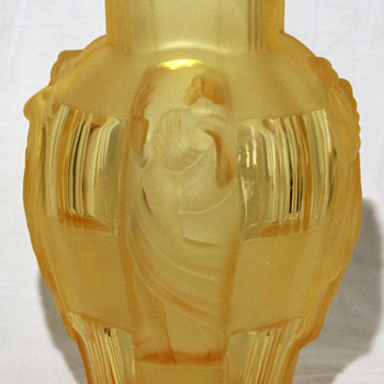 Curt Schlevogt Artur Pleva Design Ingrid Vase Yellow? - Art Glass