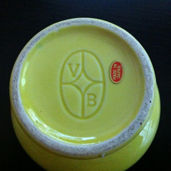 Fancy Eggcup Unknown Mark VB Made in Japan