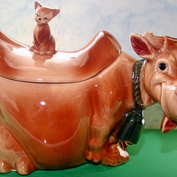 1950's Brush Pottery W10 Cow With Cat Finial Cookie Jar - Kitchen