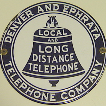 Denver and Ephrata Telephone Comany Hubcap