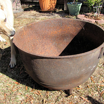 20 gallon cast iron kettle - Kitchen