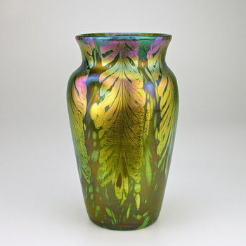 Loetz Phänomen/Phenomen Genre Art Glass Vase, circa 1902-05 similar to P.G. 2/450 - Art Glass