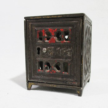 J.E. Stevens Safe Bank - Toys