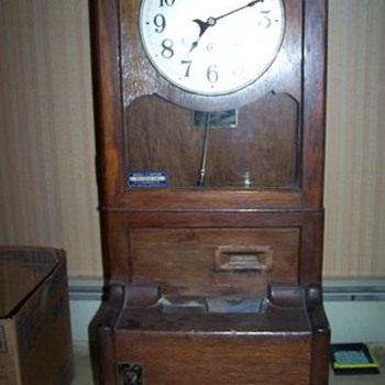 new item  cinncinnati time recorder - Clocks