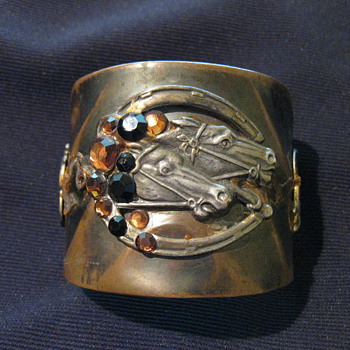 Copper cuff bangle - Costume Jewelry
