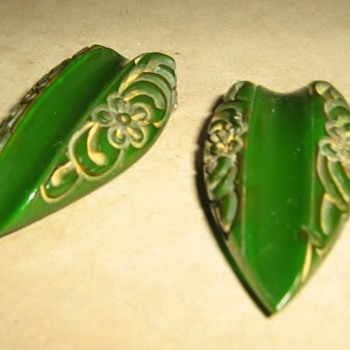 Carved green bakelite clips - Costume Jewelry