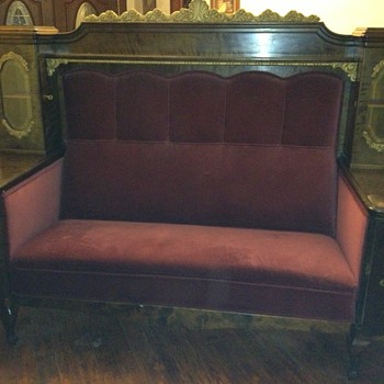 Does anyone know what this is called? Hall Bench?