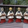 VINTAGE CHRISTMAS CHOIR LAWN DECOR LOOKS LIKE 1940S OR EARLIER ANY IDEAS