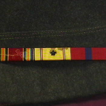 WW II U.S. Marine Cap and Ribbon Bar