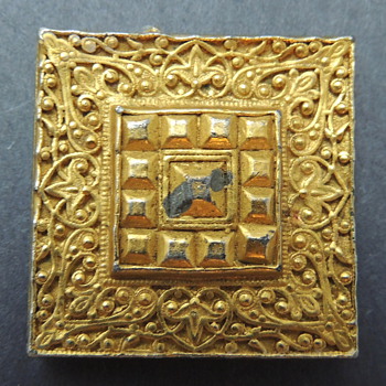 Small Paperweight? Help Needed!