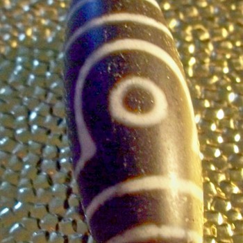 Tibetan Dzi Agate Beads