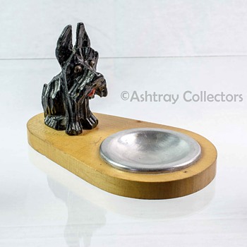 Scottie Dog Wood Ashtray - Tobacciana